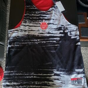 New with Tags Nike brand basketball reversal jersey mens size xl